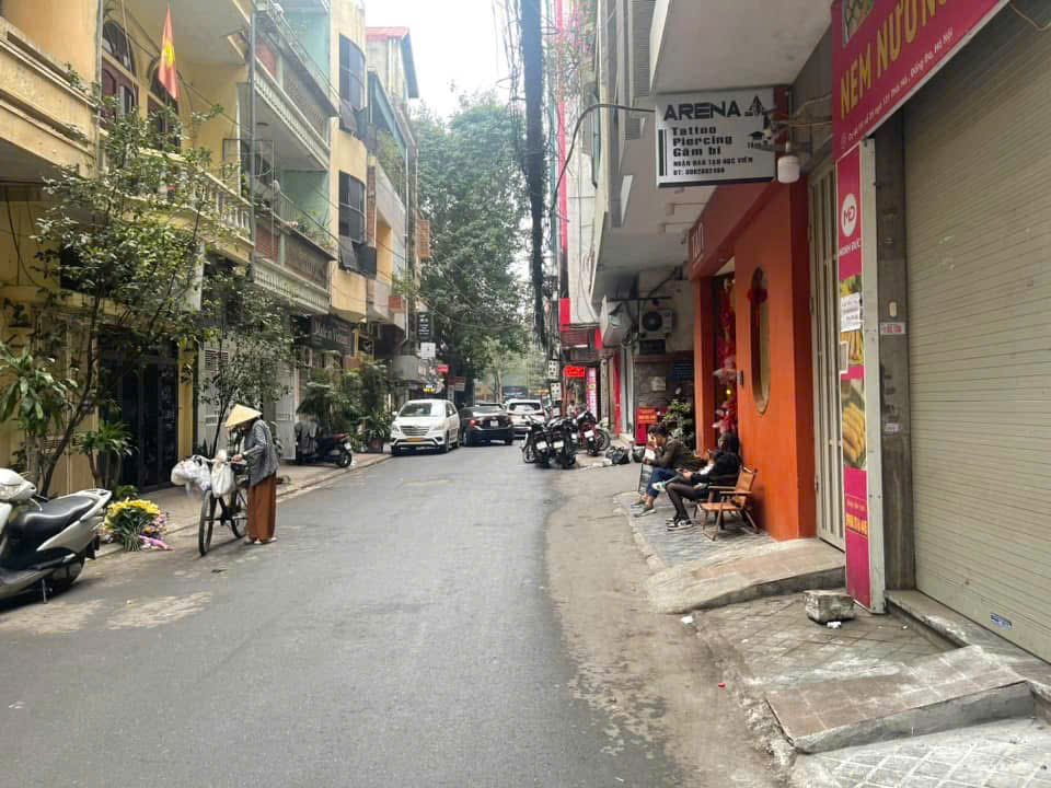 Bán nhà mặt ngõ Láng Hạ, Kinh doanh buôn bán, ô tô thông - 60m x 5 tầng 18,8 tỷ - Ảnh chính
