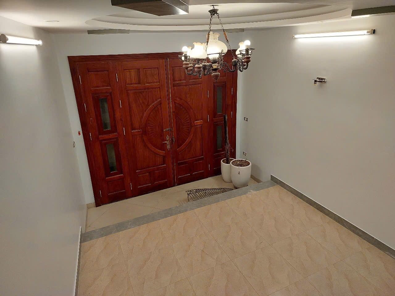 Cho thuê nhà ngõ ô tô, kinh doanh Hoa Bằng - Cầu Giấy 50m x 5T giá 25tr, 6PN4VS - Ảnh 1