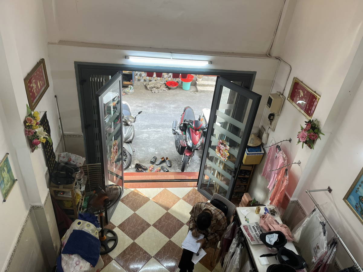 Nhà sát mặt tiền kinh doanh , Ngô Quyền quận 10 ,  4 tầng  47m2 , Sổ Vuông Hoàn Công Đủ ,  dưới 10 - Ảnh 1