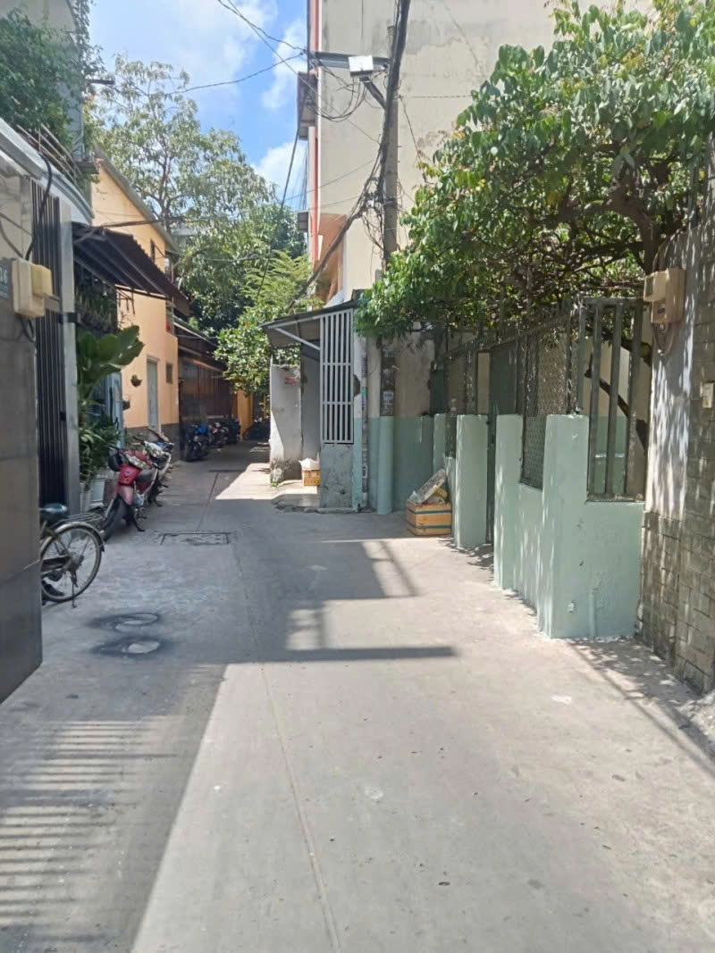 BÁN NHÀ TÂN BÌNH, HẺM THÔNG, VỊ TRÍ VÀNG KINH DOANH, 99M2 CHỈ 7.8 TỶ  LH:0949546268. - Ảnh 1