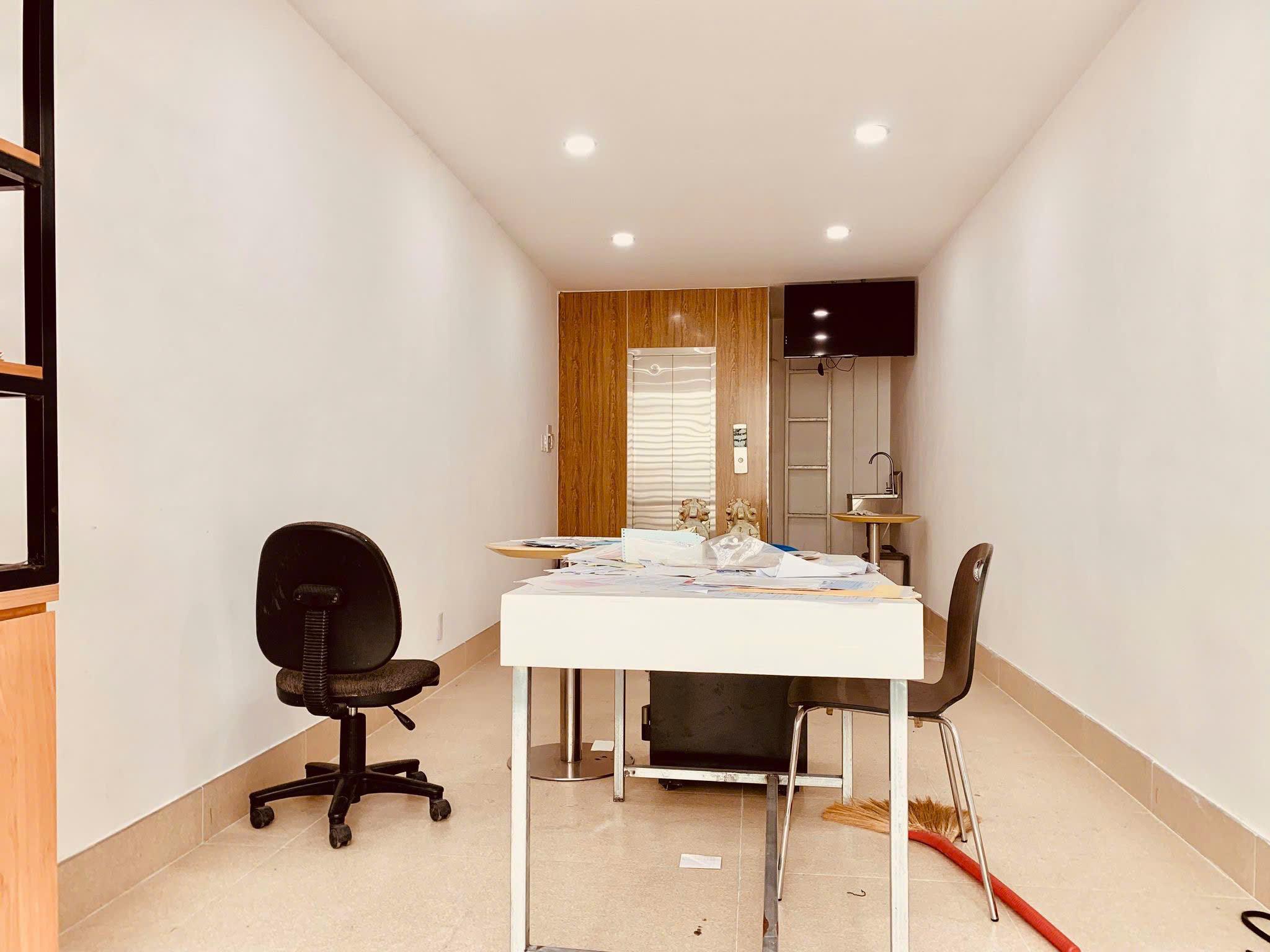 ** BÁN GẤP MẶT TIỀN KD SẦM UẤT BA THÁNG HAI Sát Ngã 5 Lê Đại Hành 5 Tầng , 8.6Tỷ - Ảnh 3