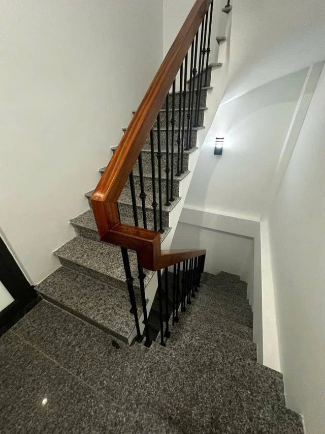 Bán Nhà Kim Mã. Ba Đình. DT 32m2. MT 5m. 5 Tầng. Giá 6,18 Tỷ. - Ảnh 3