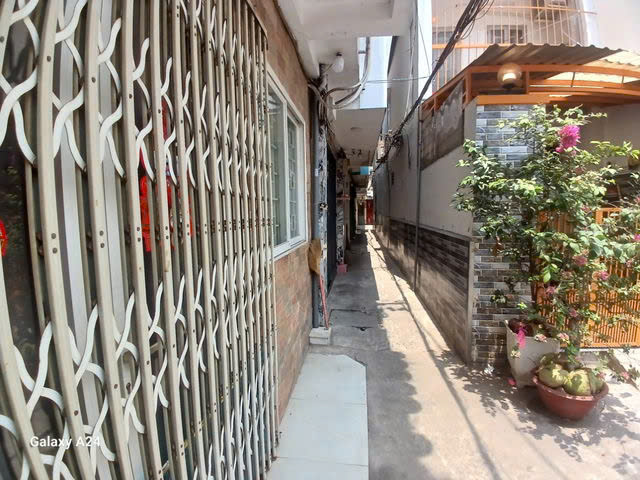 giá mềm nhất quận 5 : 3,9 tỷ - đường Tân Thành - P.15- DT:23M - 4.1 X 5.8M -  1 trệt 2 lầu trống - Ảnh 2