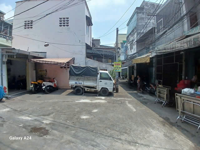 giá mềm nhất quận 5 : 3,9 tỷ - đường Tân Thành - P.15- DT:23M - 4.1 X 5.8M -  1 trệt 2 lầu trống - Ảnh chính