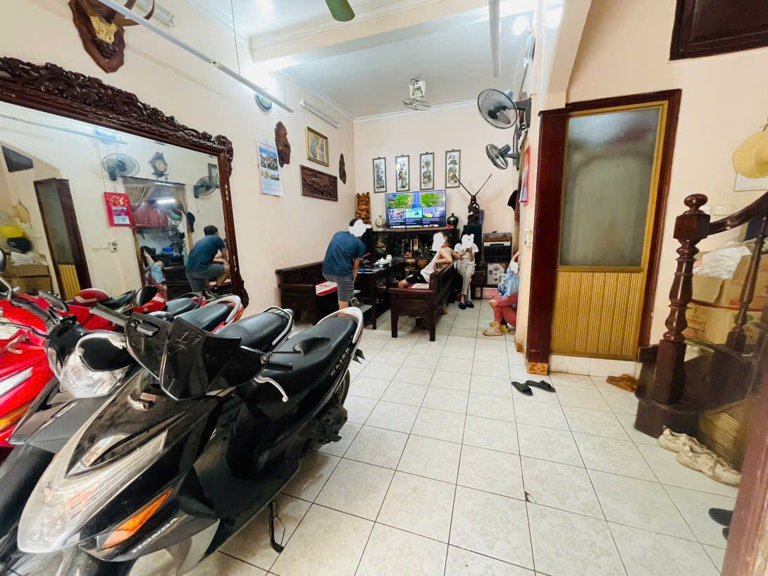 SIÊU PHẨM HOÀNG VĂN THÁI MẶT NGÕ Ô TÔ TẢI TRÁNH, LÔ GÓC, PHÂN LO KINH DOANH - Ảnh 2