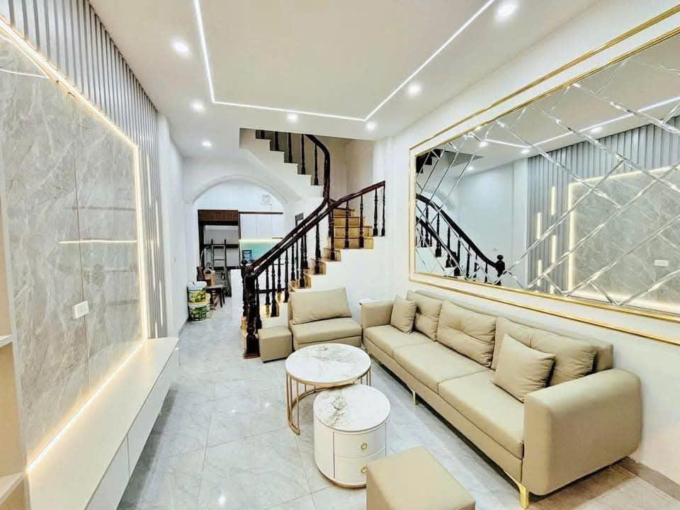 Bán nhà phố pháo đài láng 33 5 tầng ngõ nông gần oto giá nhỉnh 7 tỷ - Ảnh 2