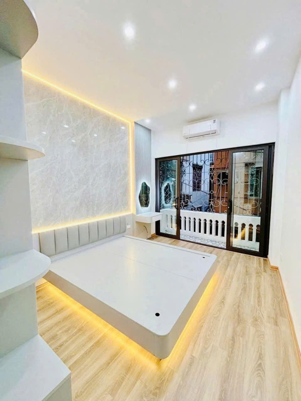 Bán nhà phố pháo đài láng 33 5 tầng ngõ nông gần oto giá nhỉnh 7 tỷ - Ảnh 3
