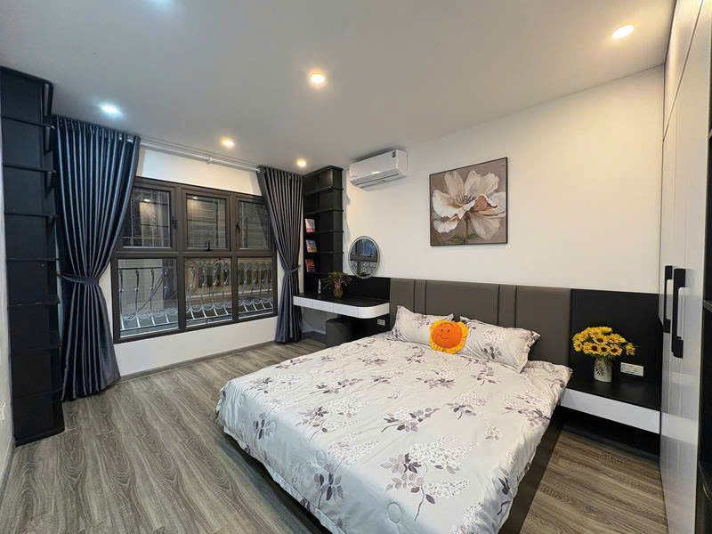 GẦN PHỐ - MẶT NGÕ THÔNG - KINH DOANH - 2 THOÁNG TRƯỚC SAU - SỔ ĐẸP - NỞ HẬU LỘC LÁ. DT 50M2 X 5T - Ảnh 1