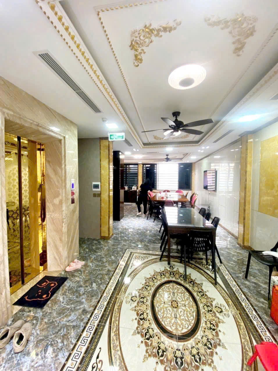 Biệt thự mỹ đình, 2 ô tô tránh, 2 thoáng trước sau<br>Diện tích 125m2, 6 tầng, mặt tiền 7.  Giá 40 tỉ - Ảnh 1
