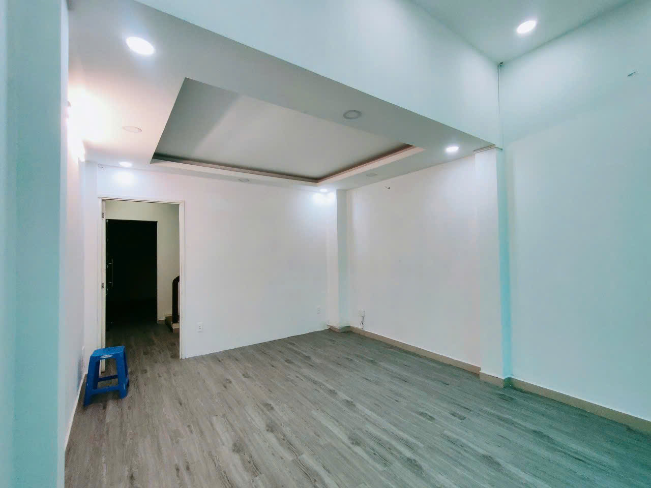 Bán Nhà Mặt Tiền Đường Huỳnh Văn Bánh, P.11, Phú Nhuận, 40 Tỷ (4.6x23m) - Ảnh 1