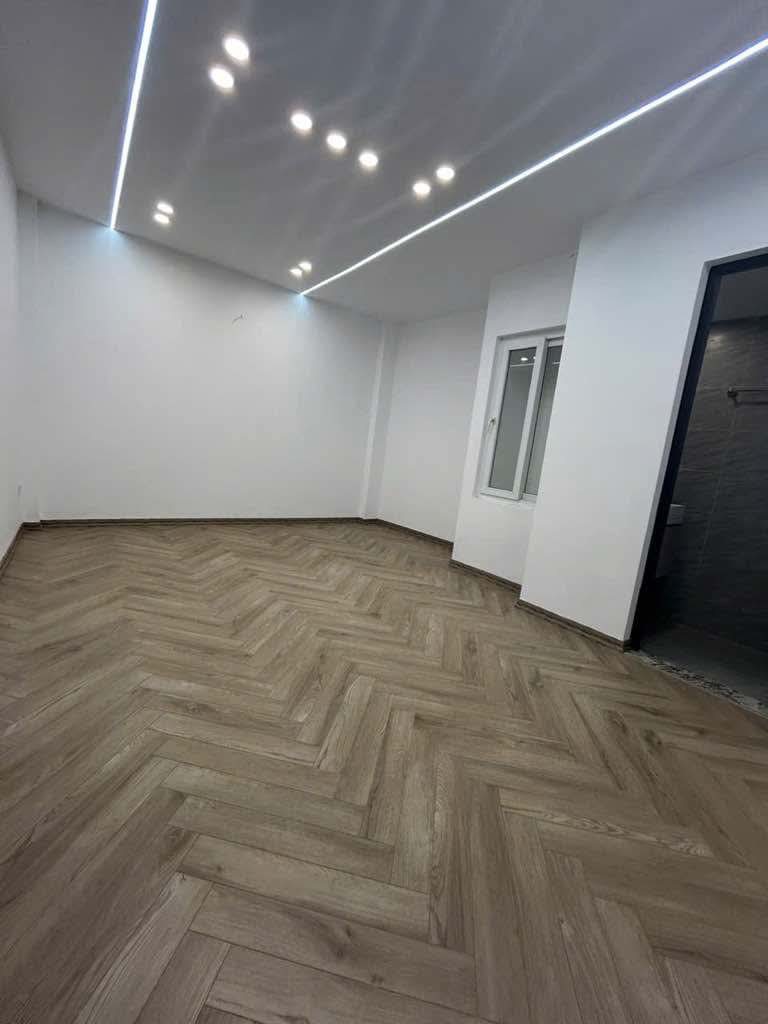 Bán Nhà Mặt Phố Quan Nhân 53m2, MT4m, 6 Tầng, 12 tỷ, tặng full nội thất, gần hồ Quan Nhân.  - Khu vị trí đẹp tuyến phố dân cư đông đúc gần  trường, chợ, bệnh viện, TTTM,…. Tuyến đường thông các ph - Ảnh 1