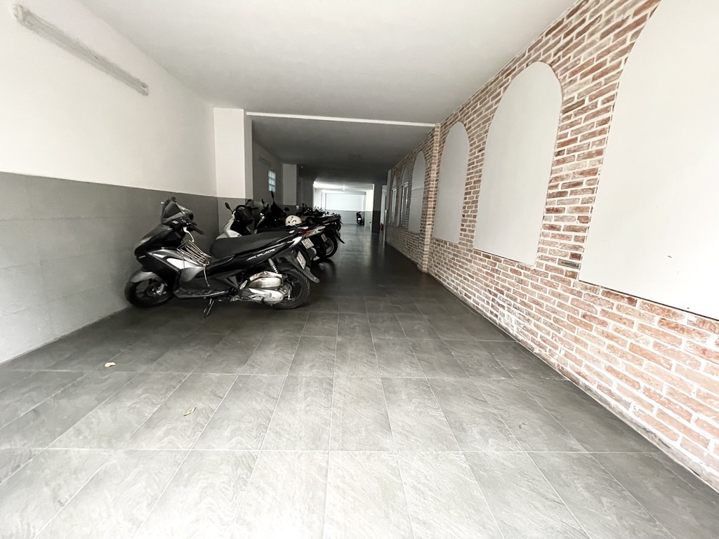 HẺM XE TẢI - 6 TẦNG - 225M2 - DÒNG TIỀN 2,4 TỶ/NĂM - LOTTE NGUYỄN VĂN LƯỢNG - CITYLAND - Ảnh 1