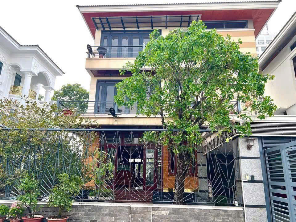 Cho Thuê Biệt Thự Sang Trọng Tại Phường Hòa Phú, TDM – 520m², Giá 45 Triệu Liên hệ: - Ảnh chính