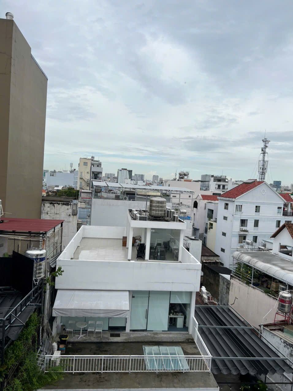 Bán nhà mặt tiền đường Nguyễn Văn Mai, P.8, Q.3. Diện tích 5x20m, giá 38 tỷ. - Ảnh chính
