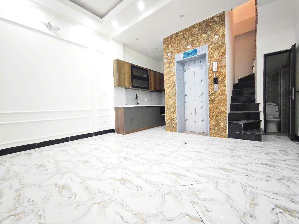 QUAN NHÂN-THANH XUÂN 32 M, 6 TẦNG, THANG MÁY NHẬP KHẨU, Ô TÔ ĐỖ CỬA, 30 RA Ô TÔ TRÁNH, NGÕ THẲNG - Ảnh 2