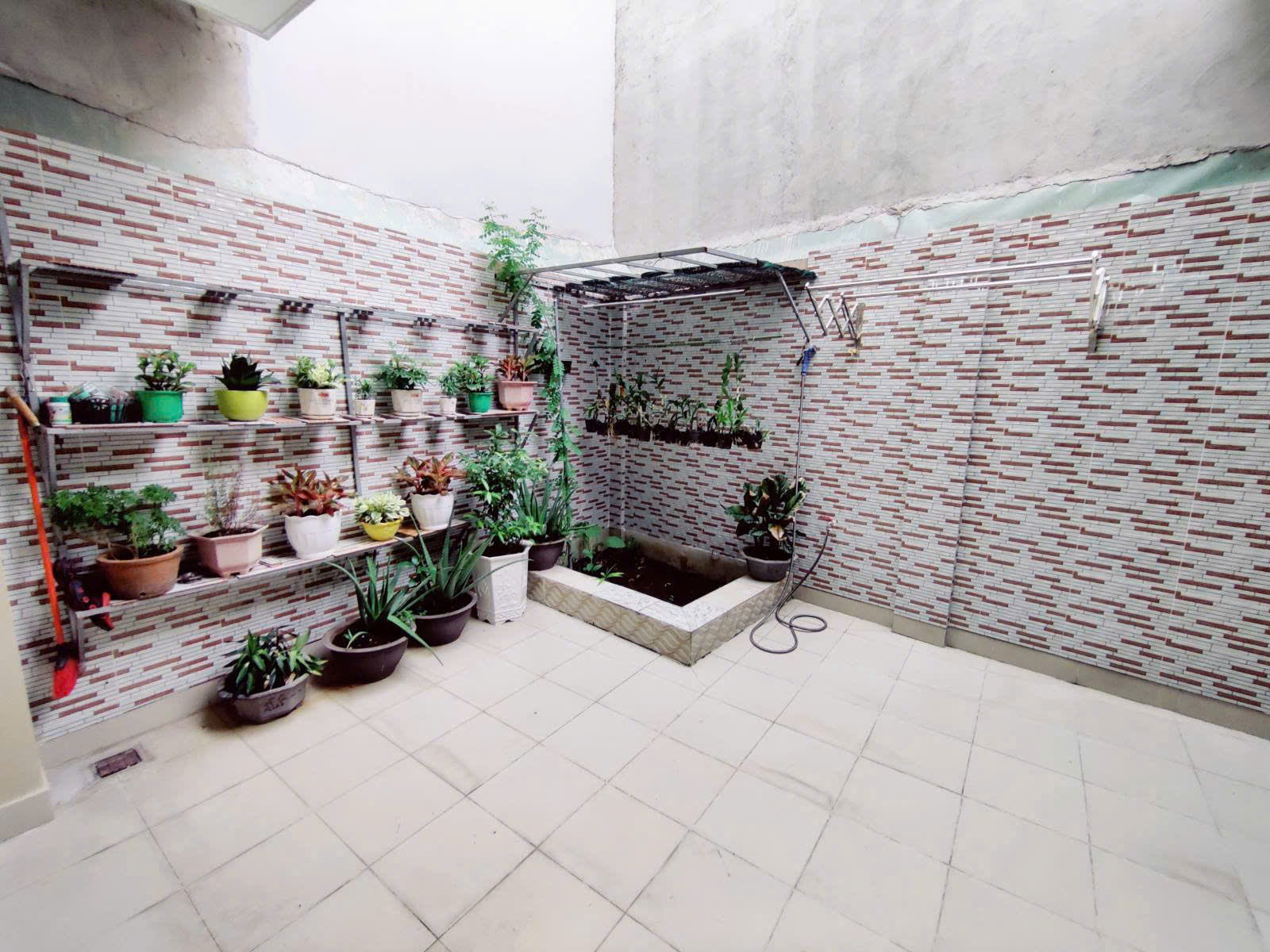 Nhà đẹp phú nhuận 99m2 nở hậu, xe hơi tới cửa, pháp lý chuẩn, 12.5 tỷ tl - Ảnh 1