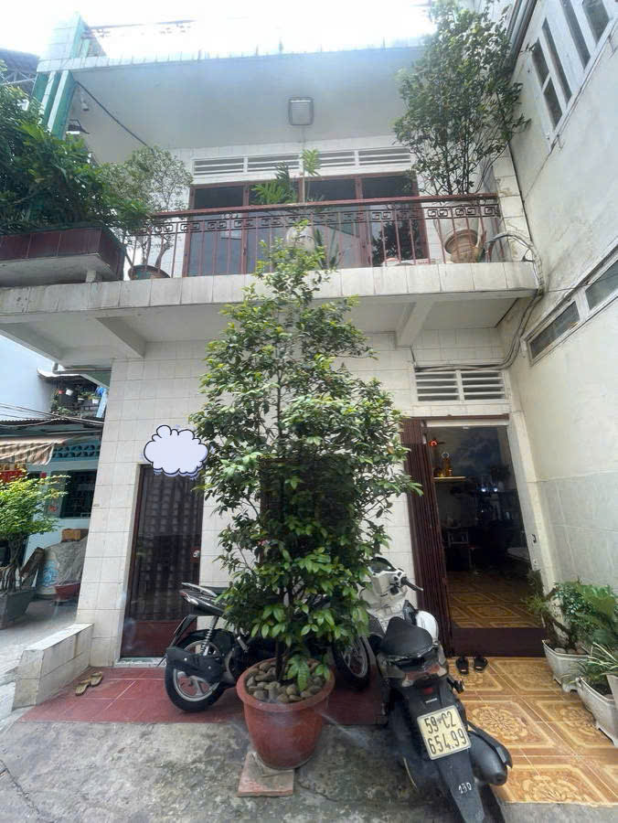 Nhà  góc, 2 mặt thoáng, sát mặt tiền, Lê Hồng Phong  quận 10 , 2 tầng 44m2 , Sổ Vuông,  Hoàn Công - Ảnh 1