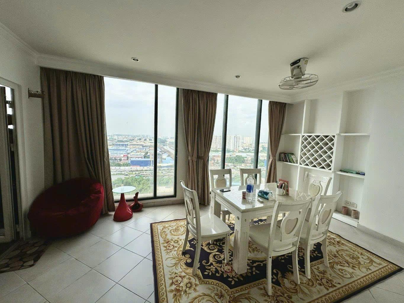CĂN HỘ PENTHOUSE 192m2-VIEW THÀNH PHỐ-NỘI THẤT SẴN-P15 TÂN BÌNH-CHỈ 5,75tỷ - Ảnh 2