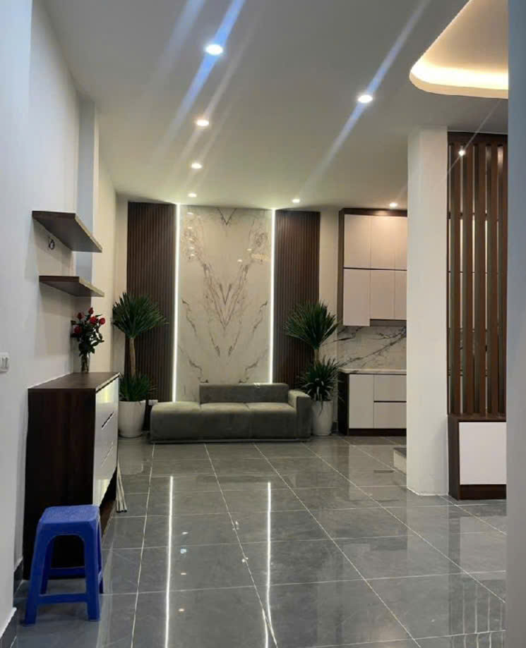 SIÊU PHẨM LẠC LONG QUÂN – NGÕ THÔNG, GẦN PHỐ, 41M2, 5T - NHỈNH 10 TỶ - Ảnh 1