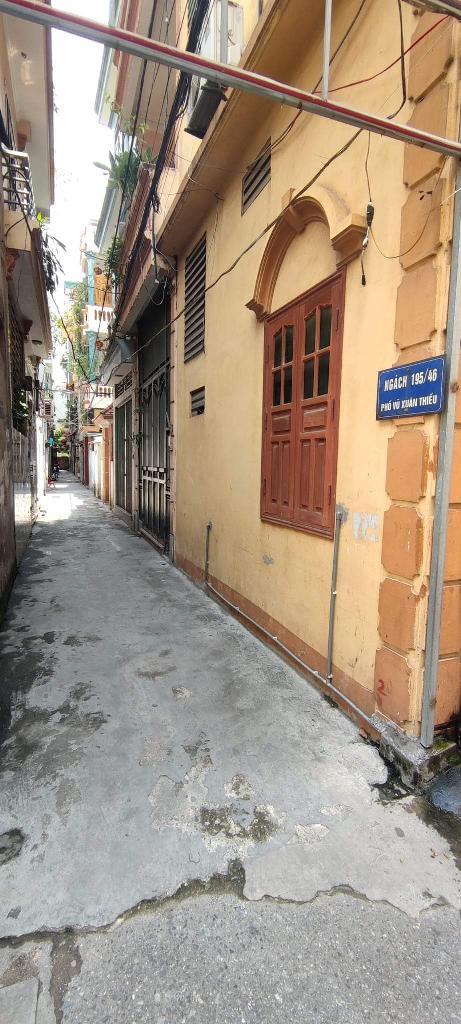 Siêu Hiếm. Chỉ 4 tỷ cách 1 nhà ra đường oto. Nhà C4 31m Vũ Xuân Thiều. Phân Lô. Quy hoạch đẹp. - Ảnh 1