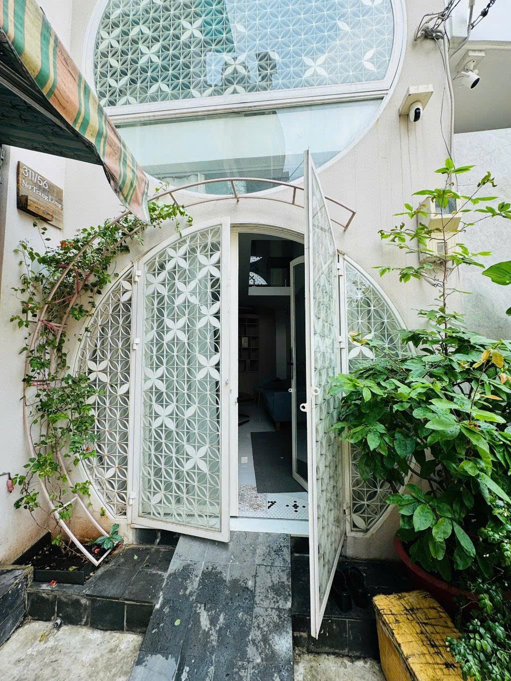 🔥✨💥Gần nơ trang long  40m2 Ngang 4m - dài 10m Tổng 3 lầu (1 trệt, 1 lầu, 1 lửng)  🥰Đường xe hơi ra vào thoải mái ( oto đến cửa nhà ) Nhà thoáng mát, sạch sẽ Lh: 0339988612 (khan) - để được xem nhà - Ảnh chính