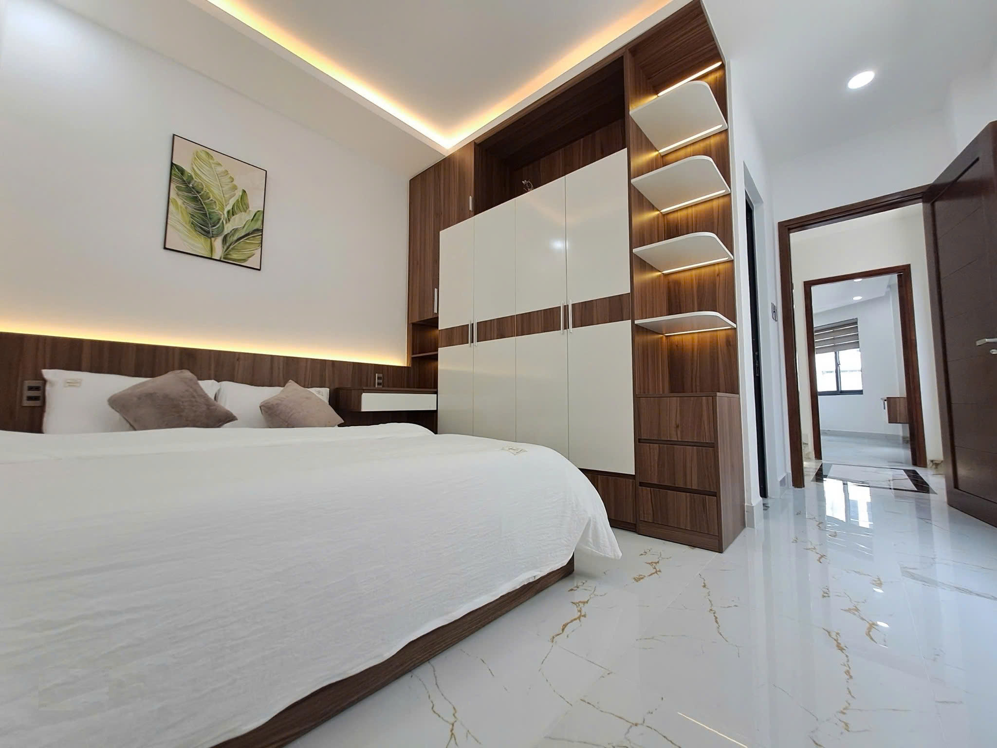 Bán nhà HXH 8m Hồng Lạc - gần Lạc Long Quân, 5x13.5m, 5 Tầng - 7PN, chào 9.5 tỷ - Ảnh 2