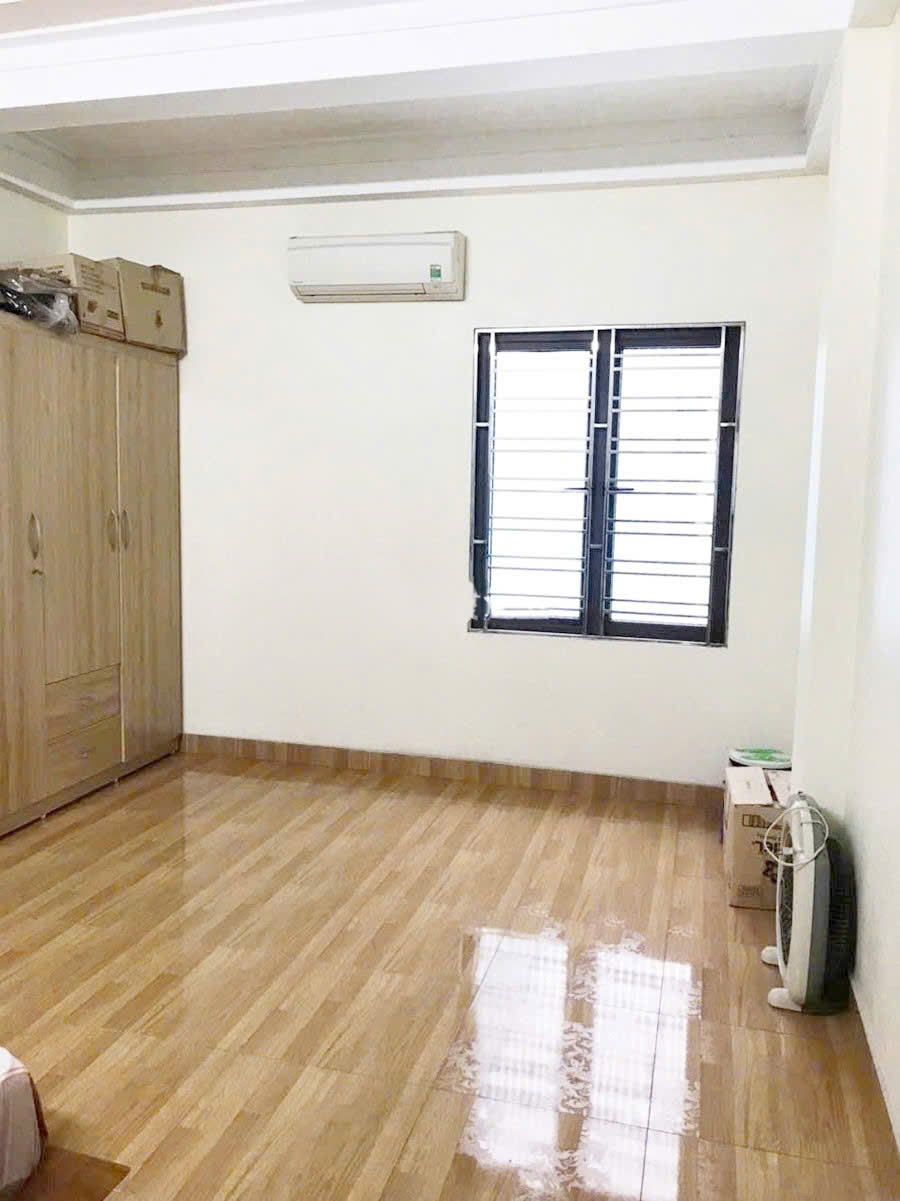 Bán nhà phân lô Tô Vũ - 193 Văn Cao, 50m 3 tầng, độc lập, đường 10m, Giá 3.2 tỉ - Ảnh 2