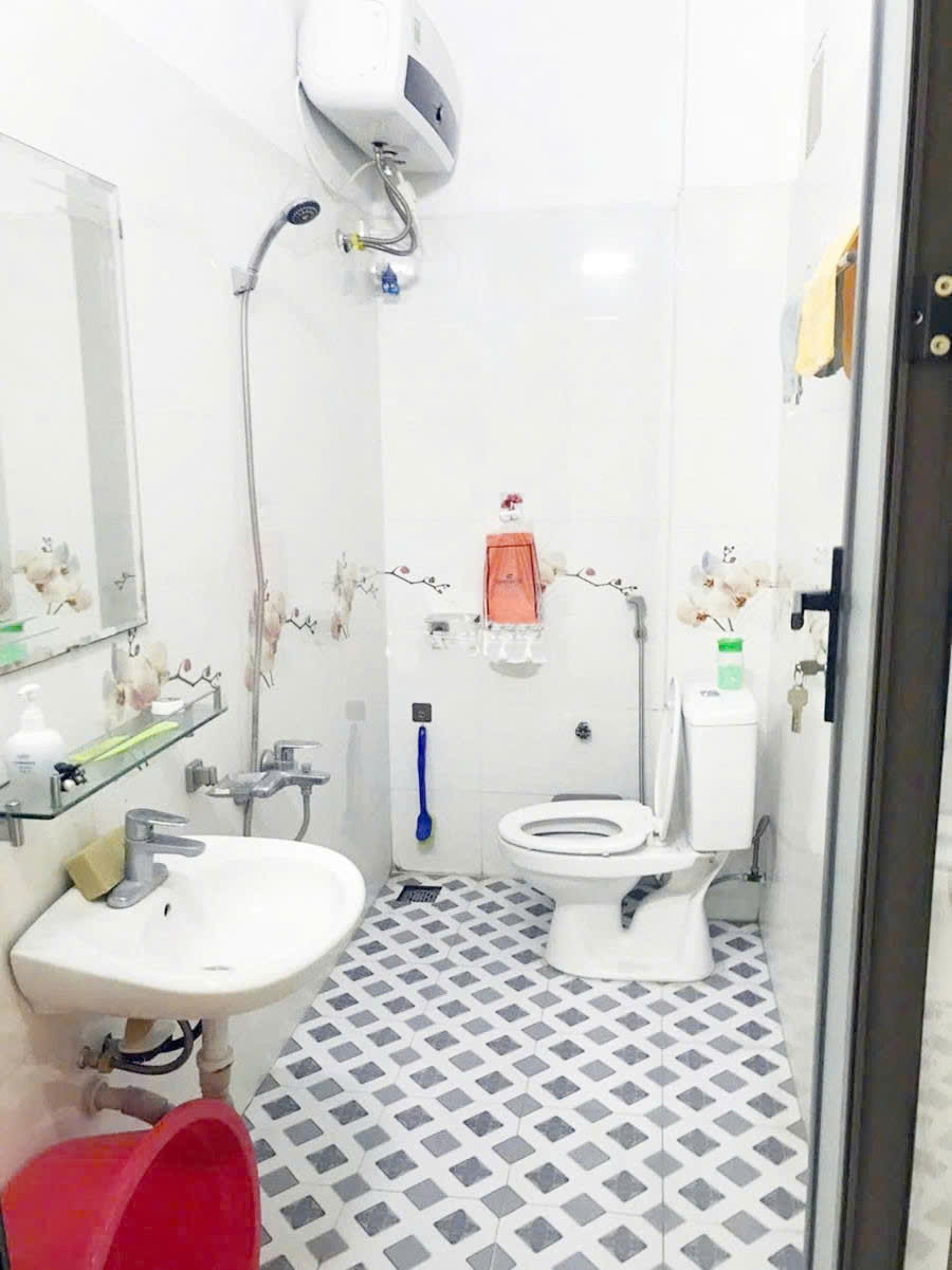 Bán nhà phân lô Tô Vũ - 193 Văn Cao, 50m 3 tầng, độc lập, đường 10m, Giá 3.2 tỉ - Ảnh 4