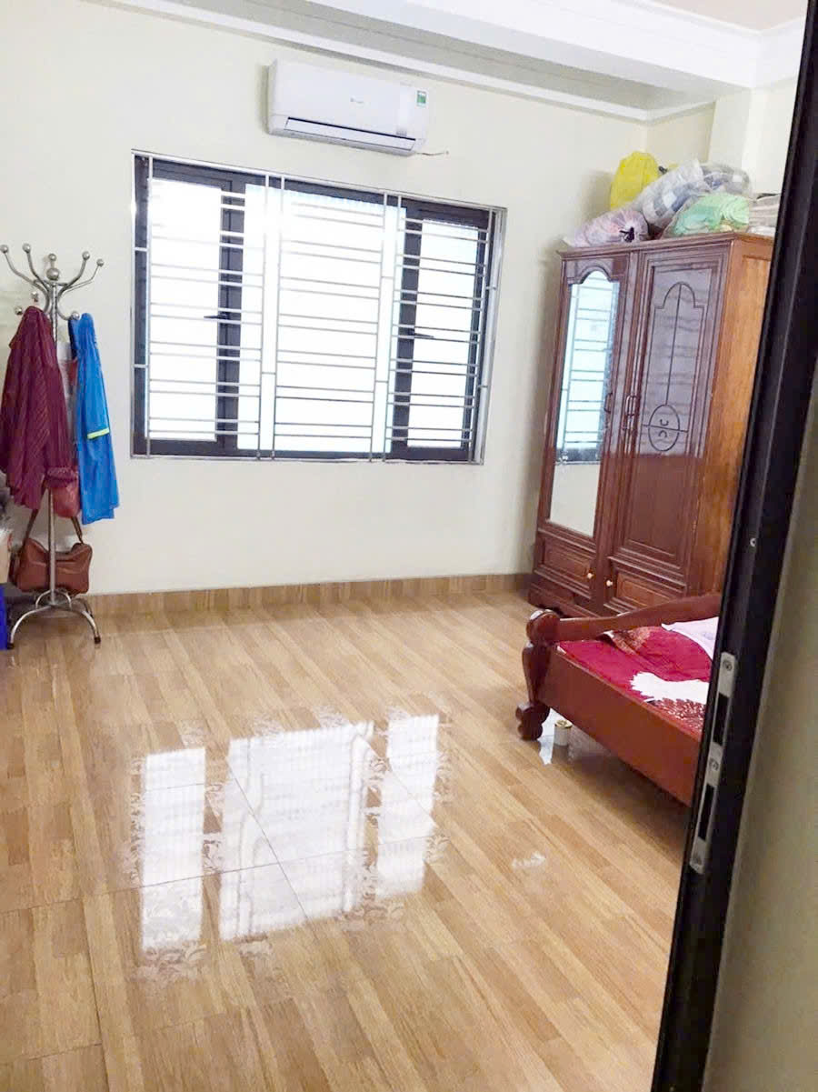 Bán nhà phân lô Tô Vũ - 193 Văn Cao, 50m 3 tầng, độc lập, đường 10m, Giá 3.2 tỉ - Ảnh 3