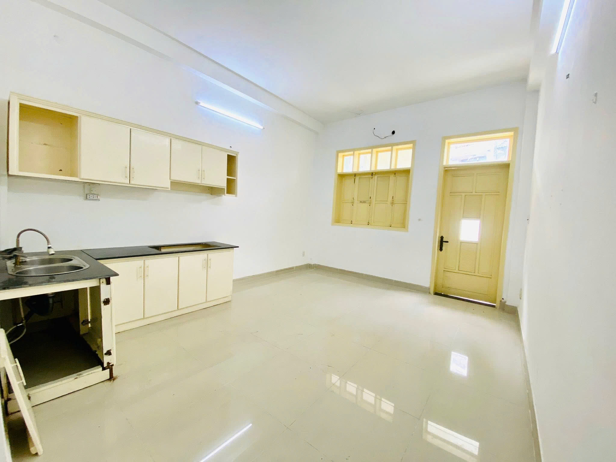Bán nhà HXH 10m Quang Trung - trong Chợ Hạnh Thông Tây, 4x22.5m, 4T - 4PN, 13.2 tỷ. - Ảnh 1