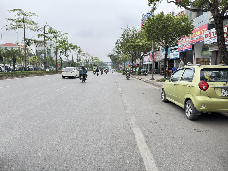 Cần bán 68,7m2 nhà cấp 4 mặt phố Ngô Gia Tự - Gần phố Đặng Vũ Hỷ. Hiện đang cho thuê 8tr/tháng - Ảnh chính