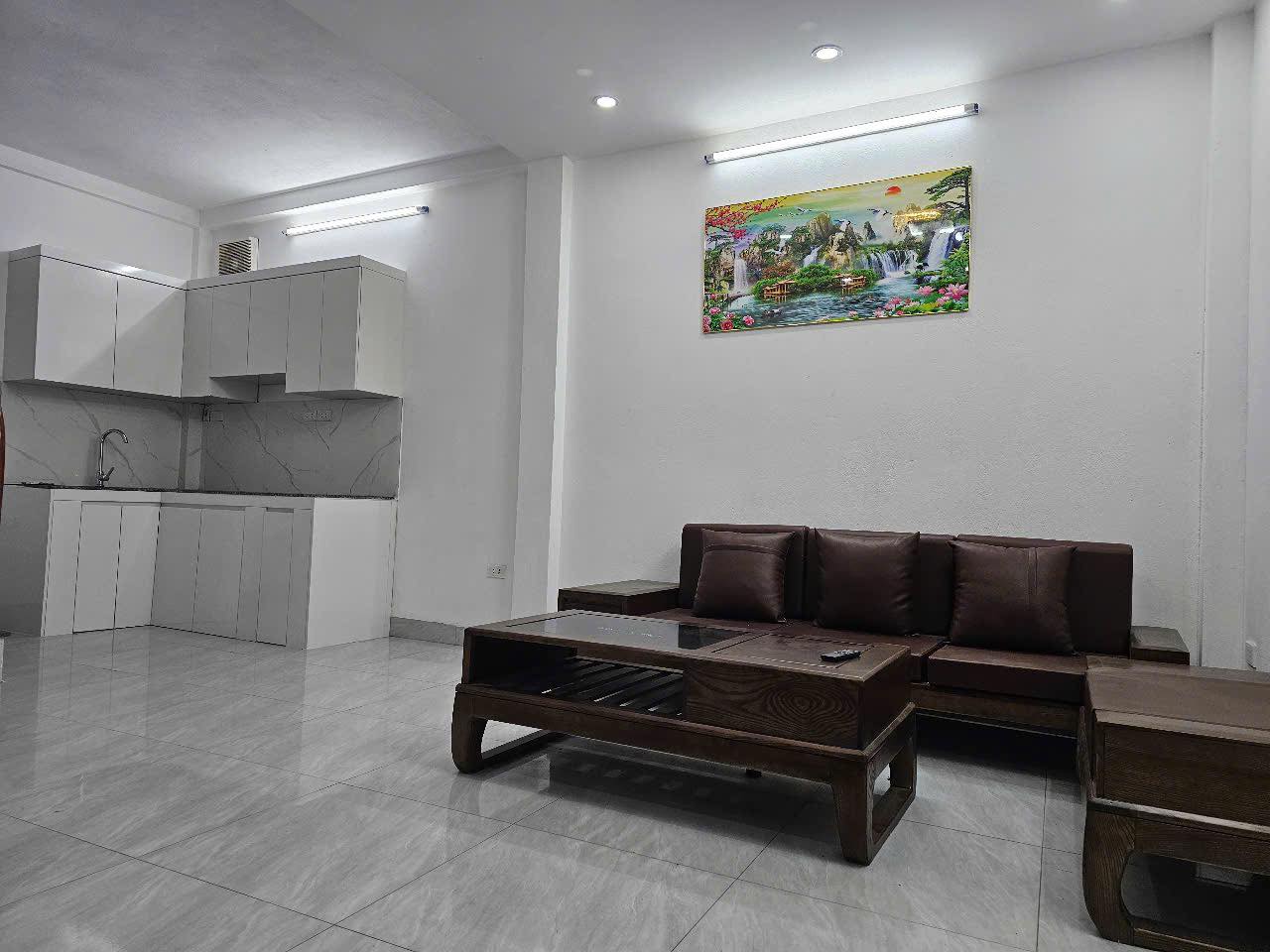 Tôi bán nhà ngõ 565 Bát Khối, LB giá 4.7 tỷ, 30m2x5T, ở luôn - Ảnh chính