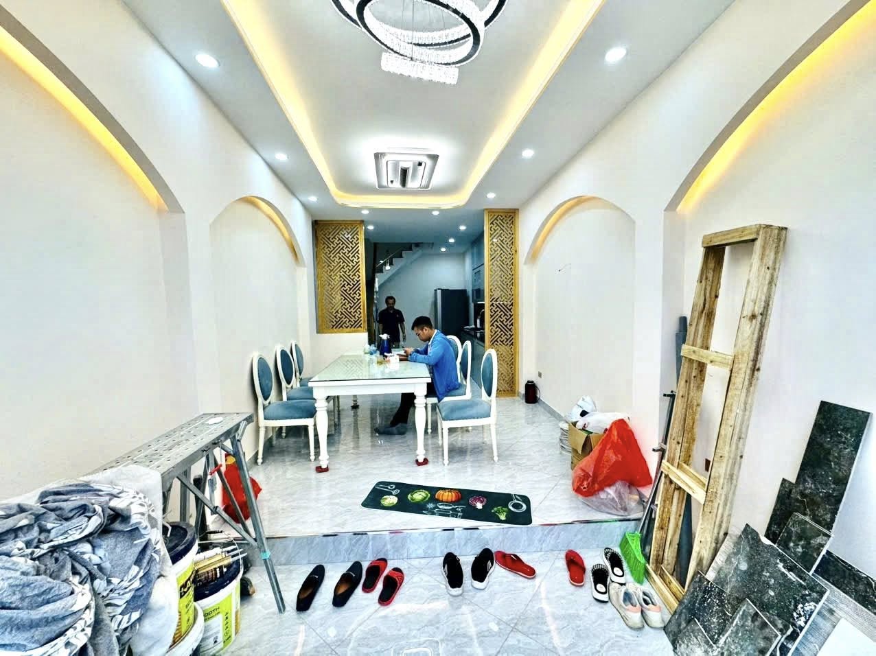 BÁN NHÀ 5 TẦNG VĂN CHƯƠNG 40M2 ĐỐNG ĐA 7.6 TỶ NHÀ MỚI XÂY NÊN RẤT ĐẸP BAGAC XE MÁY TRÁNH NHAU - Ảnh chính