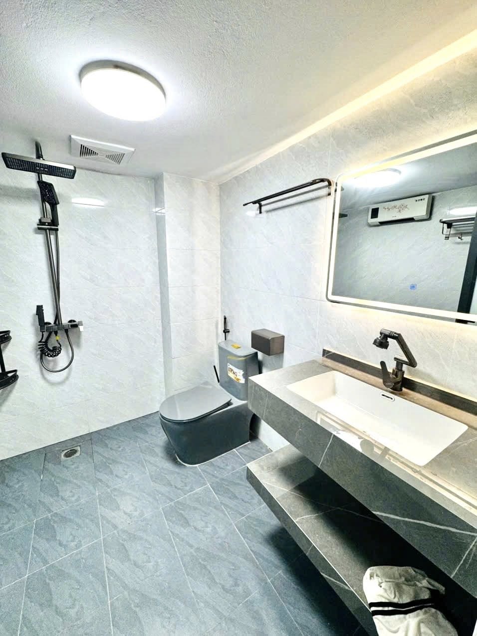 BÁN NHÀ 5 TẦNG VĂN CHƯƠNG 40M2 ĐỐNG ĐA 7.6 TỶ NHÀ MỚI XÂY NÊN RẤT ĐẸP BAGAC XE MÁY TRÁNH NHAU - Ảnh 2