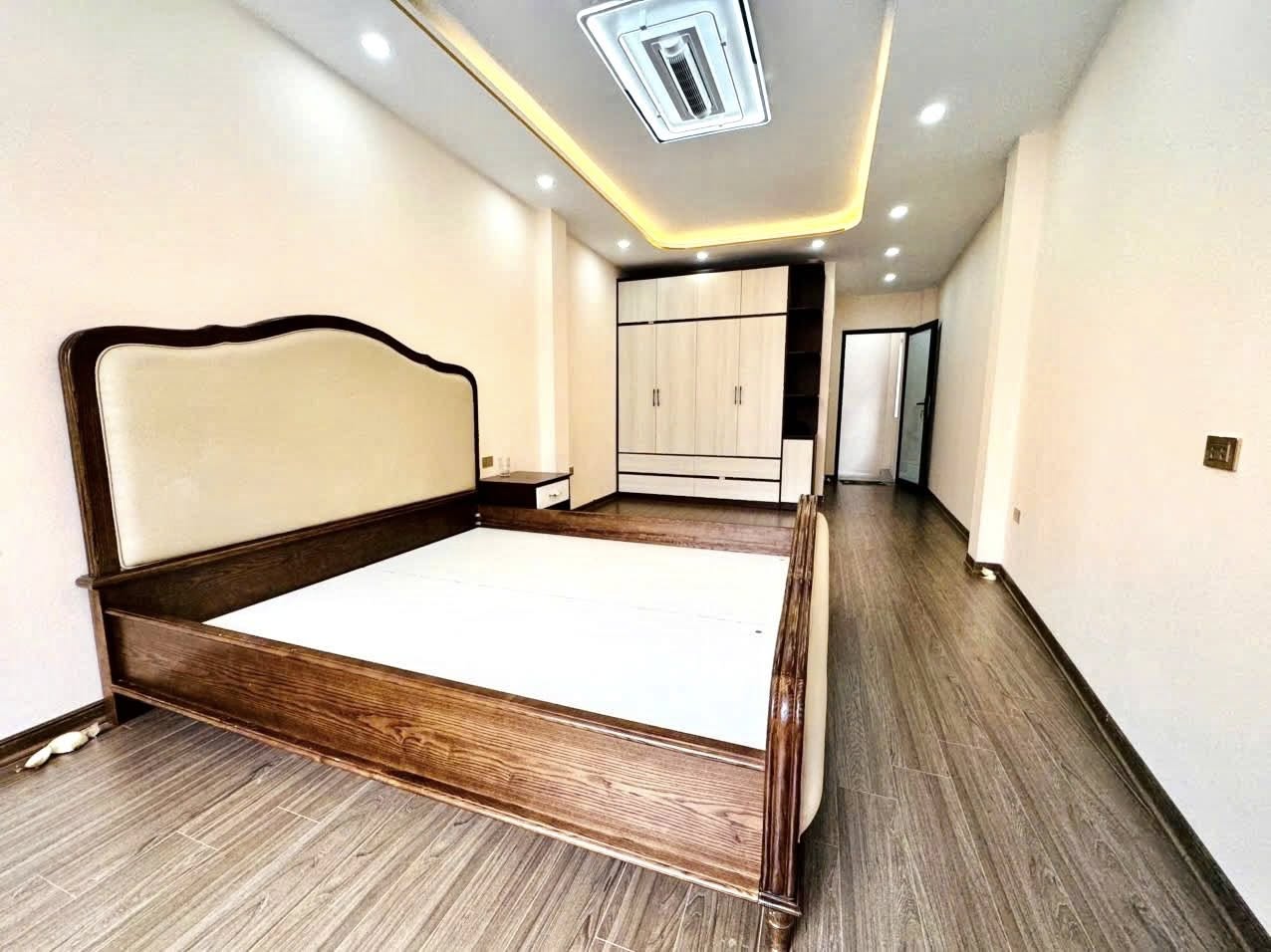 BÁN NHÀ 5 TẦNG VĂN CHƯƠNG 40M2 ĐỐNG ĐA 7.6 TỶ NHÀ MỚI XÂY NÊN RẤT ĐẸP BAGAC XE MÁY TRÁNH NHAU - Ảnh 5