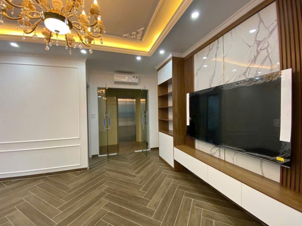 ĐẶC BIỆT HIẾM PHỐ VŨ TRỌNG PHỤNG 6T THANG MÁY, BA BƯỚC RA PHỐ, GẦN CHỢ THUỐC HAPULICO, GIÁ CHỈ 9.8 - Ảnh chính