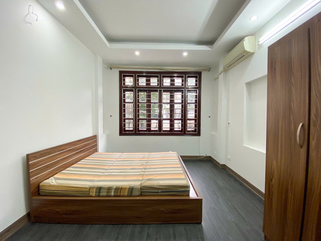 Bán nhà mặt hồ Quan Nhân - Ngõ thông Ô tô kinh doanh nhiều ngành nghề - 50m x 5 tầng giá 14 tỷ - Ảnh 3