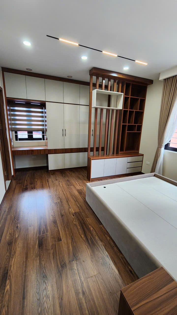 Giá yêu quá! <br>Nhà đẹp TÂY SƠN – THỊNH QUANG, 63m, 3 mặt thoáng, ô tô đỗ cửa, full nội thất, giá - Ảnh 2