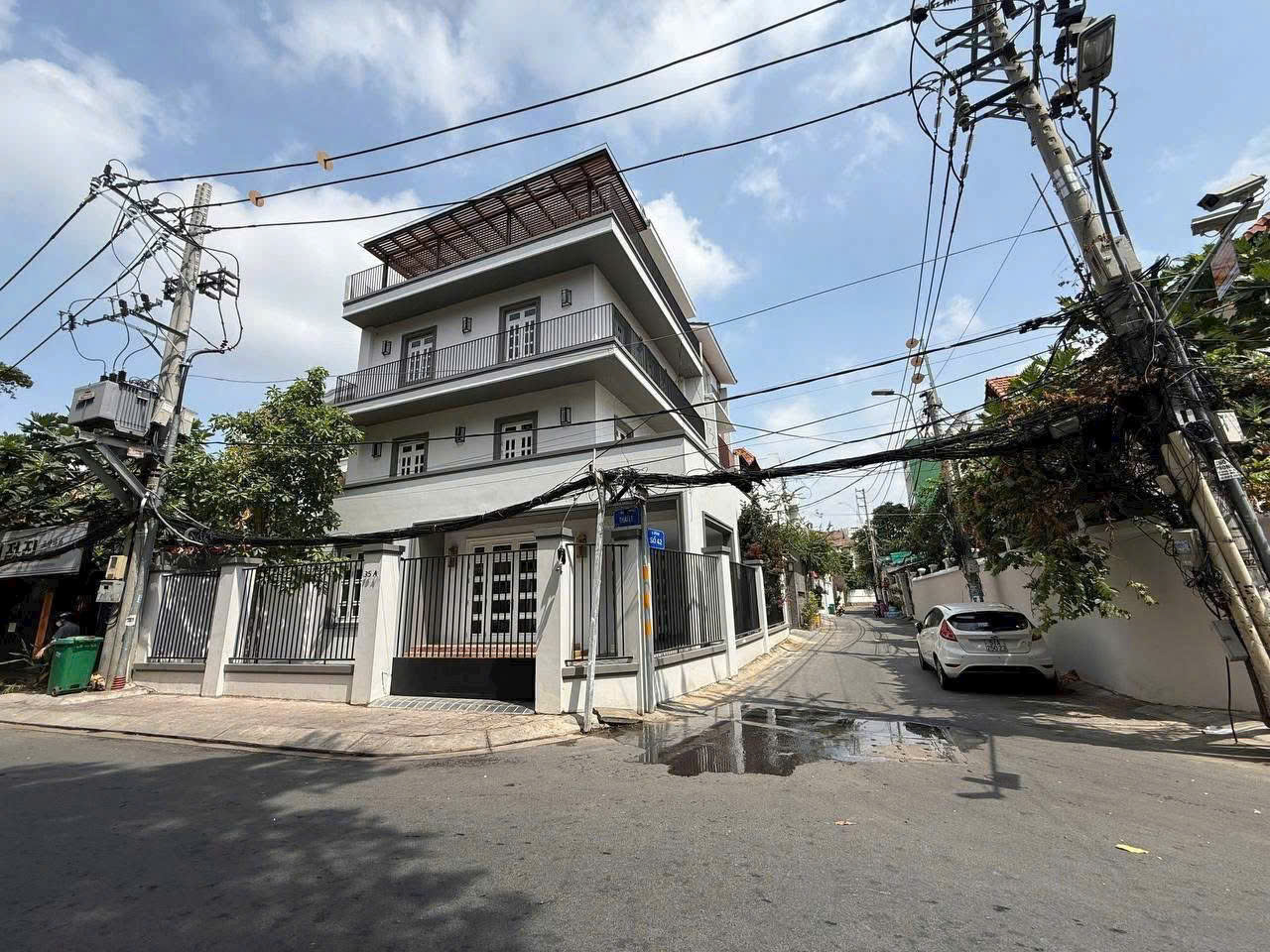 BÁN NHÀ GÓC 2 MẶT TIỀN CỰC ĐẸP – THẢO ĐIỀN, TP. THỦ ĐỨC, Diện tích = 175m²<br>• - Ảnh chính