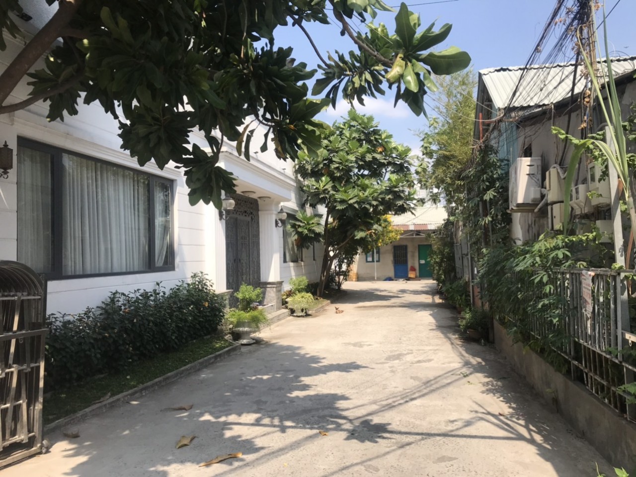 -Bán nhà cấp 4 đường 60 - P.Thảo Điền, Q.2, TP. HCM<br>- GIÁ bán : dt = 239m2 - 140tr/m2 (33ty4) - Ảnh chính
