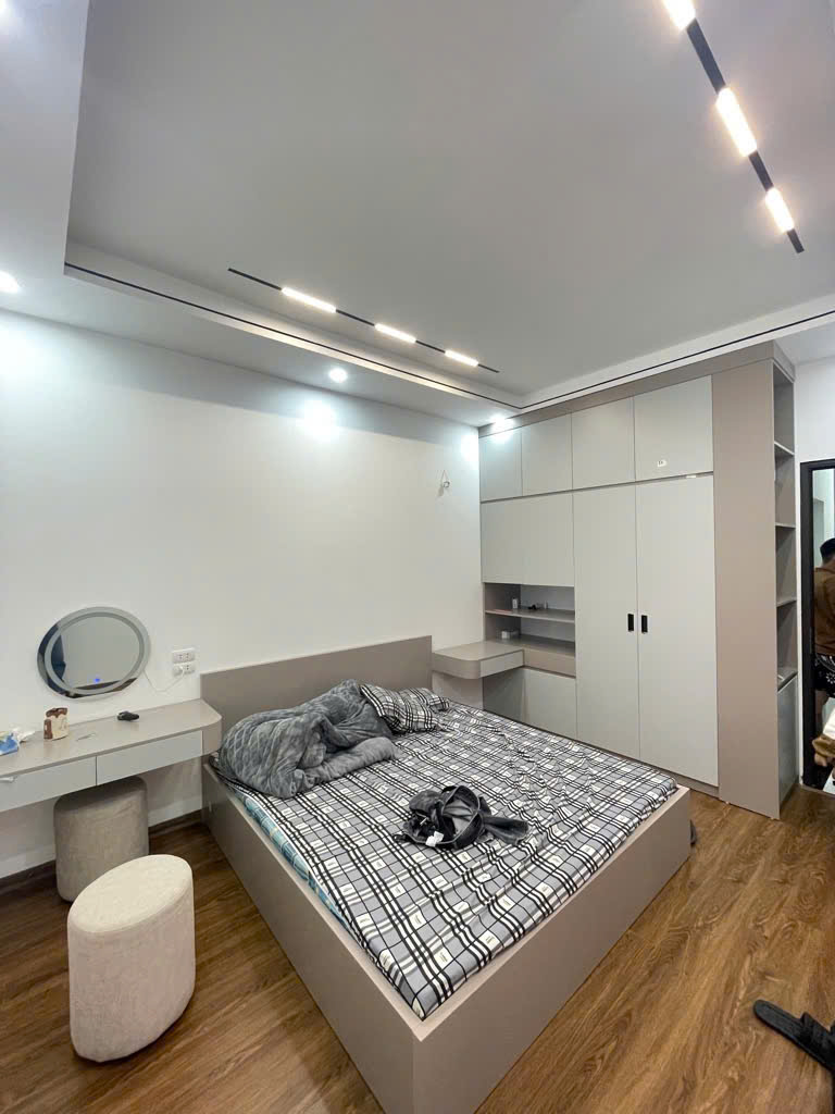 Bán nhà Phố Thái Hà, Trước Nhà Sân Thoáng, 60 Mét Ra Phố, 38mx5T, Giá: 7.7 Tỷ, Lh: 0396935190. - Ảnh 2