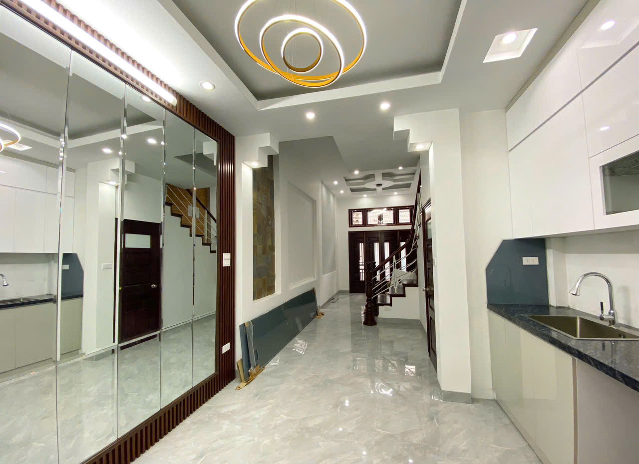 Bán nhà mặt hồ Quan Nhân - Ngõ thông Ô tô kinh doanh đa dạng sổ đỏ50m x 5 tầng - Ảnh 1