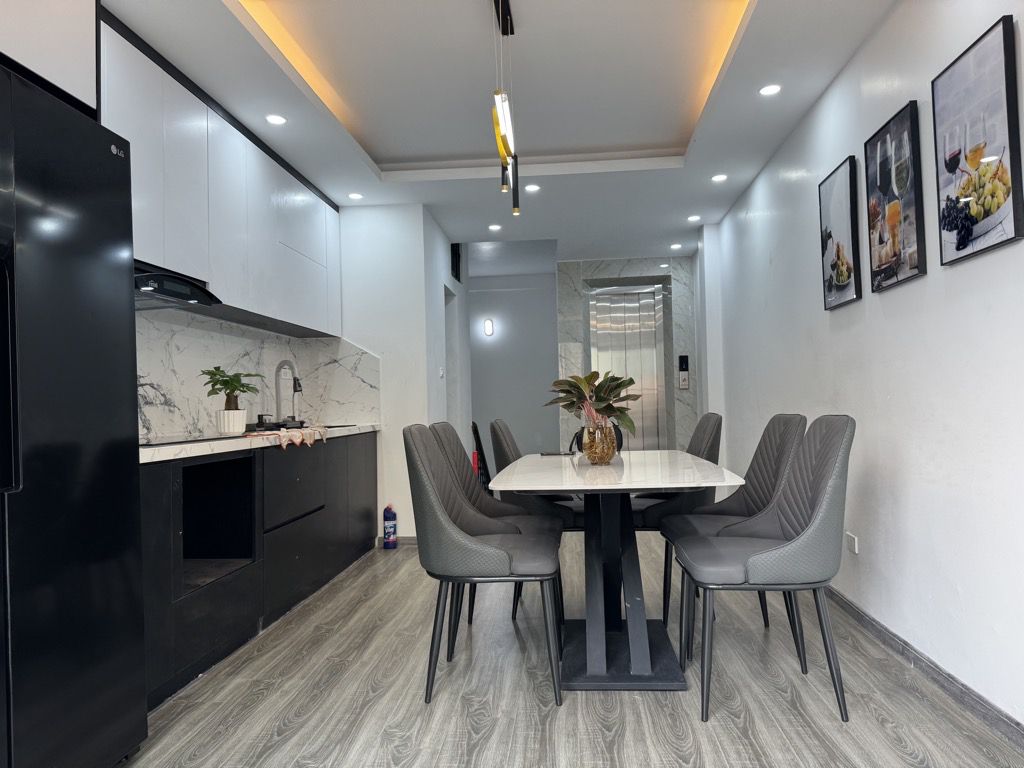 Hơn 11 tỷ sở hữu nhà 5 tầng THANG MÁY – HIỆN ĐẠI Xuân La gần Quận Uỷ Tây Hồ. - Ảnh 2