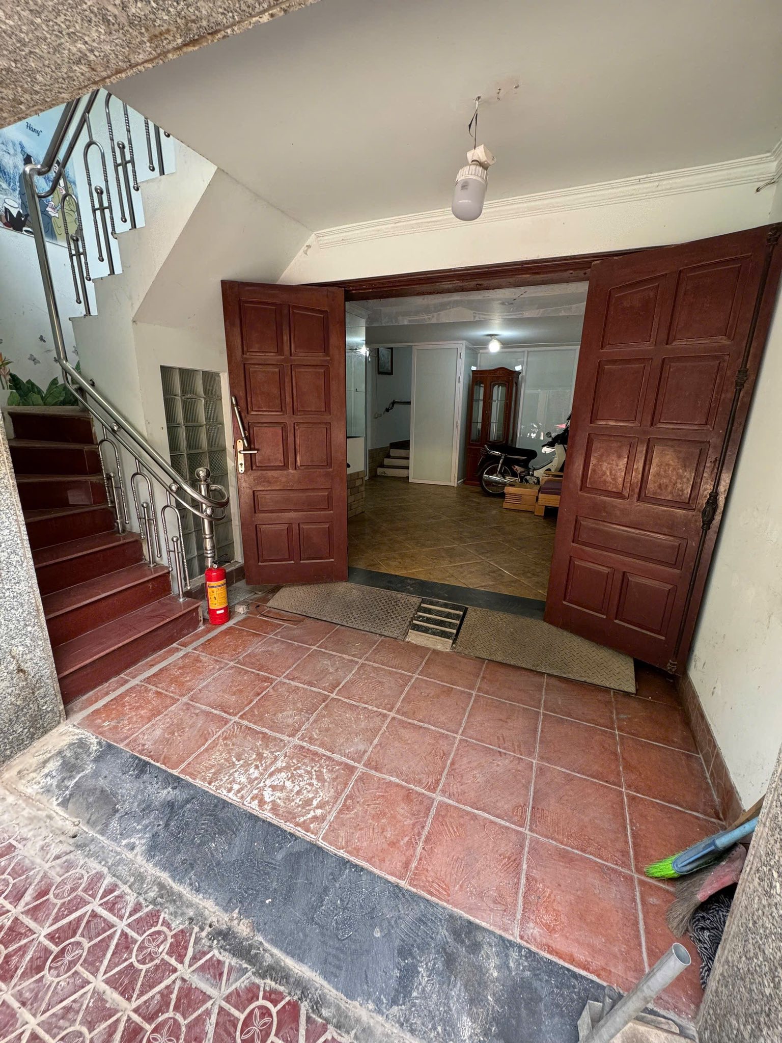 Cho thuê nhà ngõ ô tô, kinh doanh Mạc Thái Tổ, Cầu Giấy 66m x 6T, 7 ngủ, 5vs giá 33 triệu - Ảnh chính