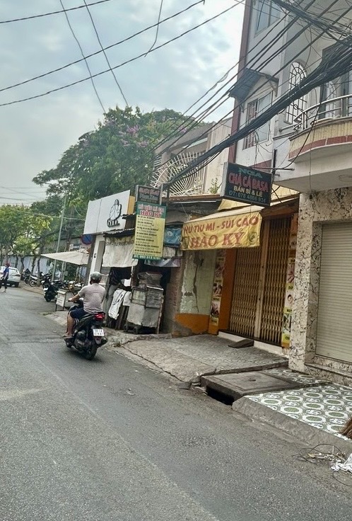 🏦 NHÀ MẶT TIỀN XÓM CHIẾU - XE HƠI ĐẬU CỬA - KINH DOANH ĐA NGÀNH NGHỀ- GẦN TRƯỜNG HỌC, GẦN CHỢ- LƯU - Ảnh 1