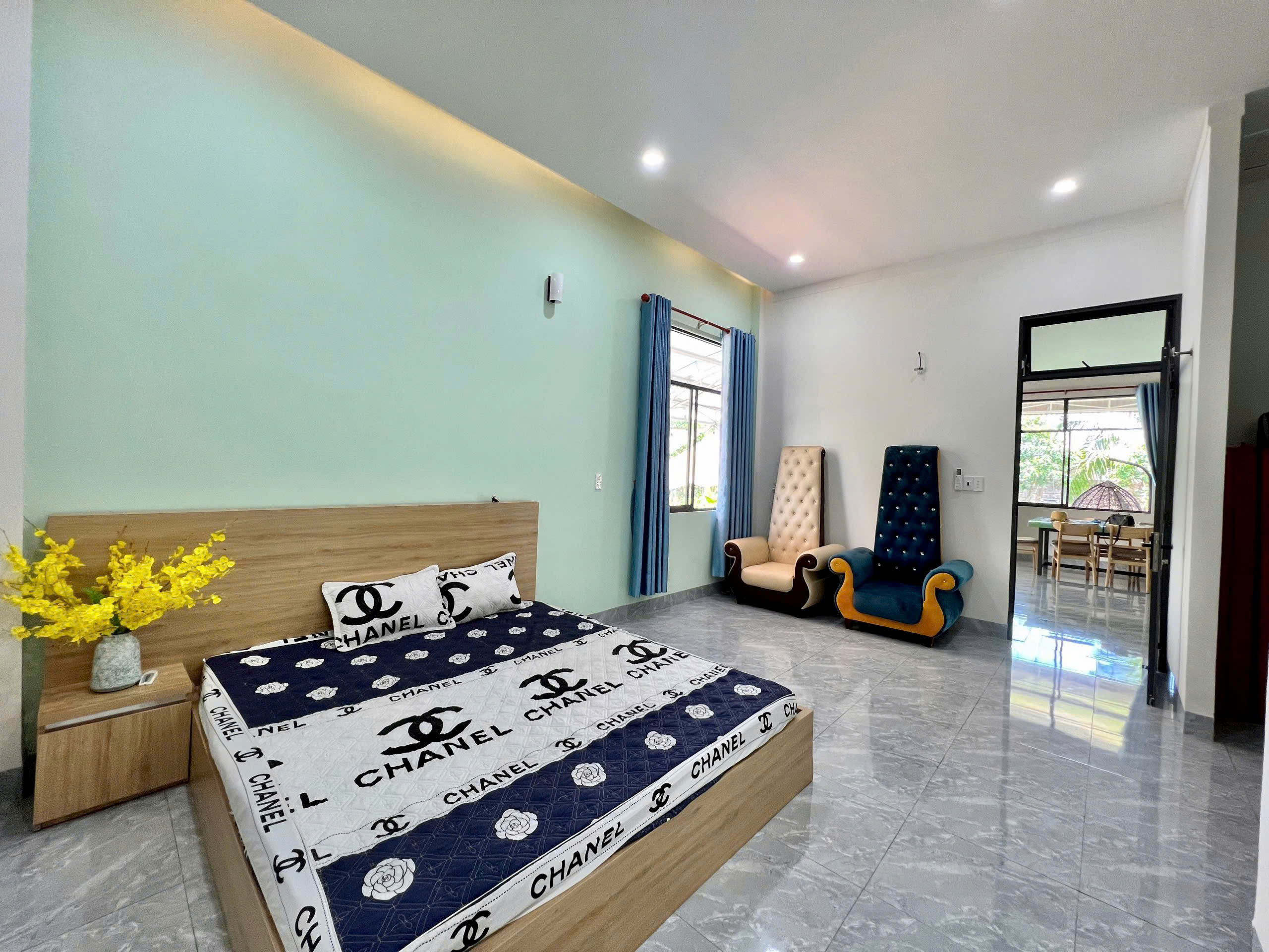 Nhà vườn đẹp 3 phòng ngủ có hồ bơi 30x34m - chỉ 2,45 tỷ - Ảnh 2