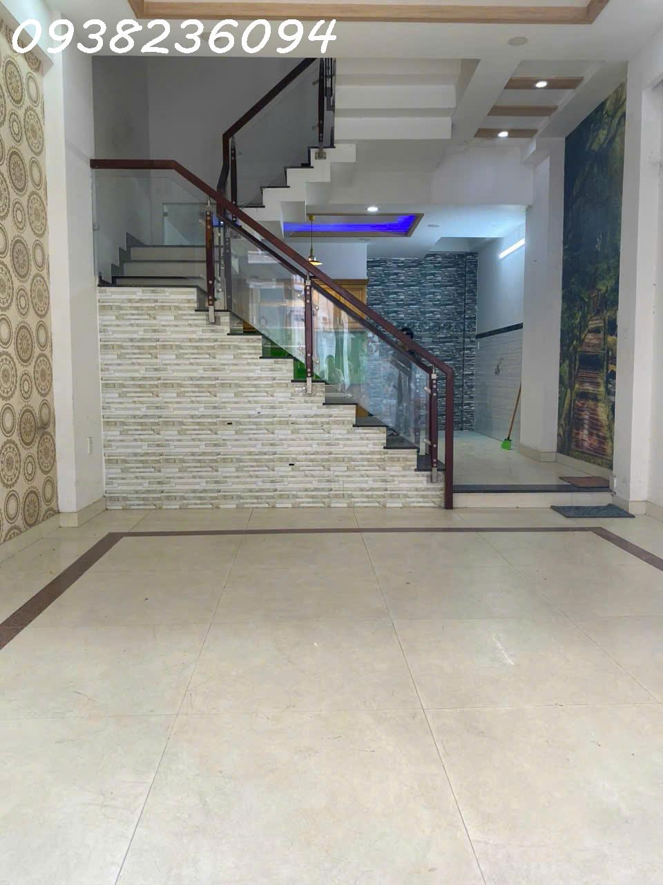 Nhà 4 lầu, 4pn, hẻm 6m, 5x11m, sạch đẹp, gần Uỷ Ban, Chợ TX, giá rẻ cực 8tr - Ảnh 2