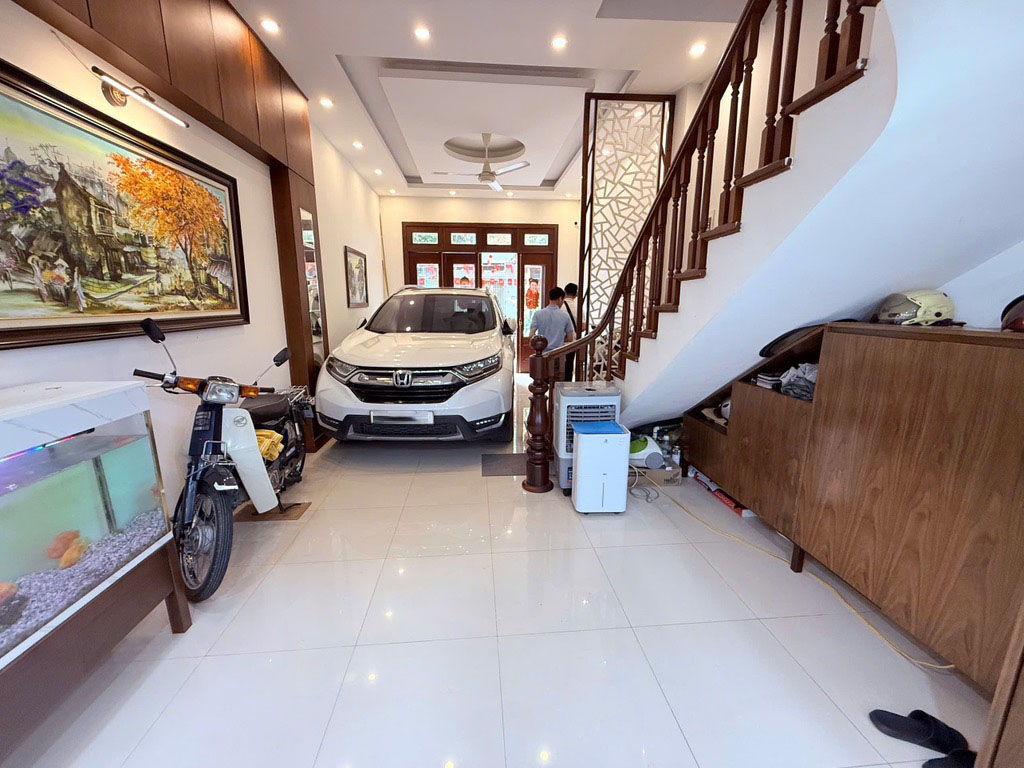 Bán Nhà Vũ Hữu - Ô Tô Tránh - Kinh Doanh Văn Phòng Chỉ 23 tỷ 5 - Ảnh 1