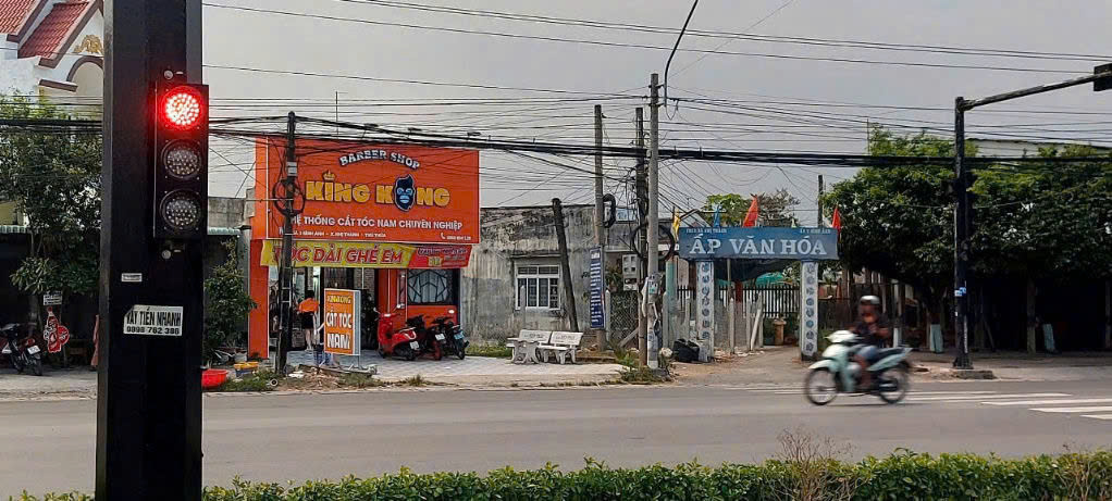 BÁN ĐẤT 3 MẶT TIỀN VỊ TRÍ ĐẸP TẠI LONG AN - Ảnh 1