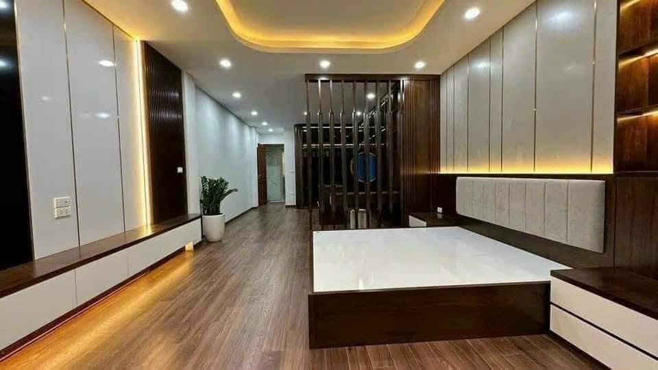 Hàng hiếm Bồ Đề,55M,5 tầng,gara ô tô,lô góc,ngõ thông,full nội thất,Hơn 13 tỷ - Ảnh chính